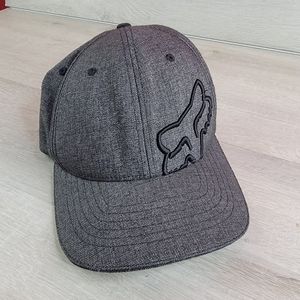 Fox Mens Size S/M Racing Classic Logo Fitted Hat  Gray Flexfit Curved Bill
